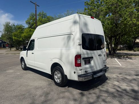 Used 2012 Nissan NV 3500 SV w/ Side Curtain Airbag Pkg image 7