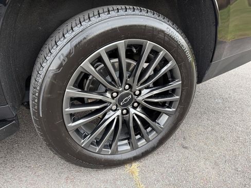 Used 2024 Chevrolet Suburban Premier w/ Max Trailering Package image 48