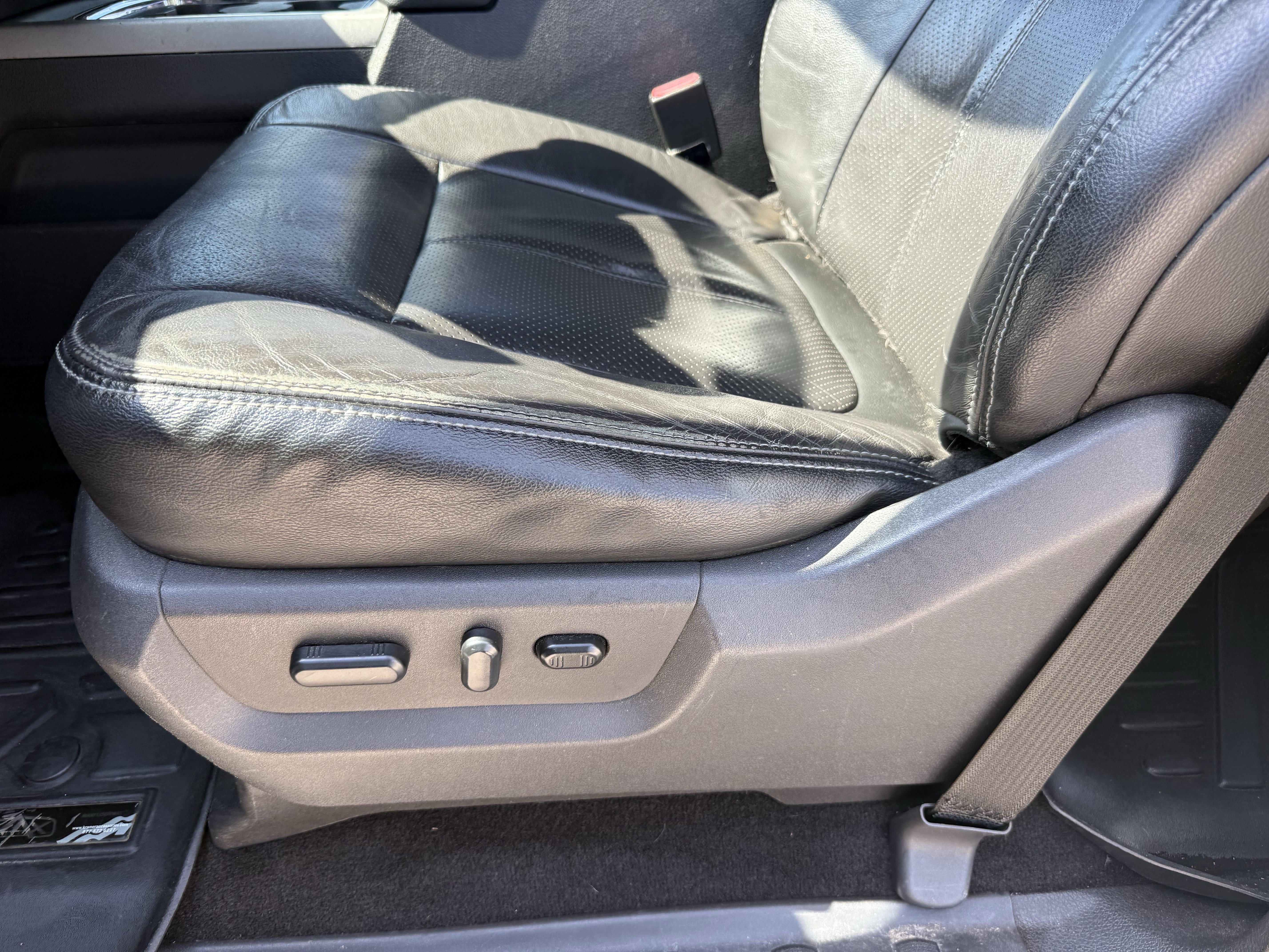 Used 2015 Ford F250 Lariat w/ Lariat Interior Package AWD/4WD image 27