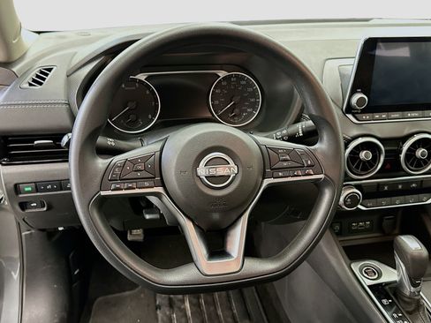 Used 2024 Nissan Sentra SV image 18