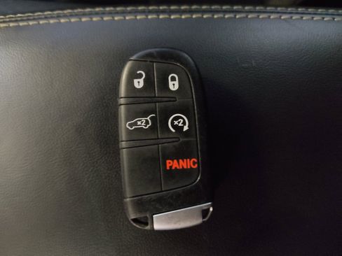 Used 2021 Jeep Grand Cherokee Freedom Edition AWD/4WD image 32