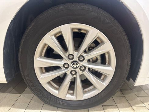 Used 2024 Toyota Corolla SE FWD image 5