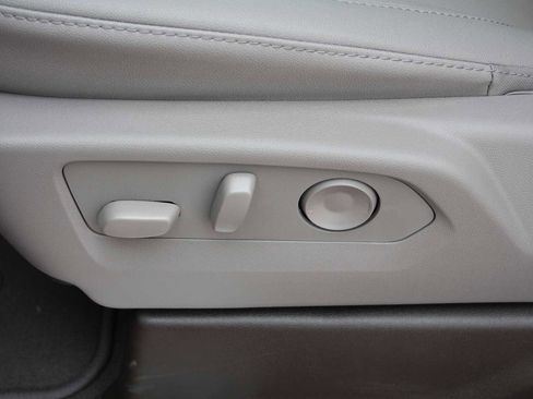 New 2026 GMC Sierra 1500 SLT w/ SLT Premium Package image 29