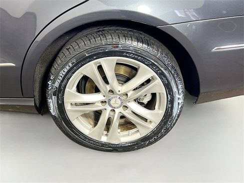 Used 2011 Mercedes-Benz E 350 4MATIC Wagon image 25