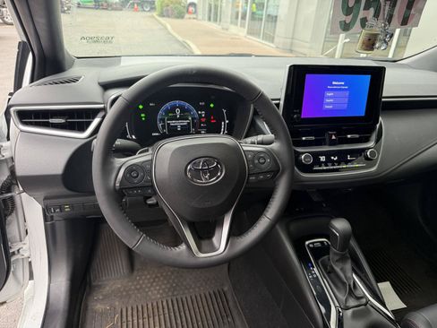 Used 2024 Toyota Corolla XSE FWD image 14