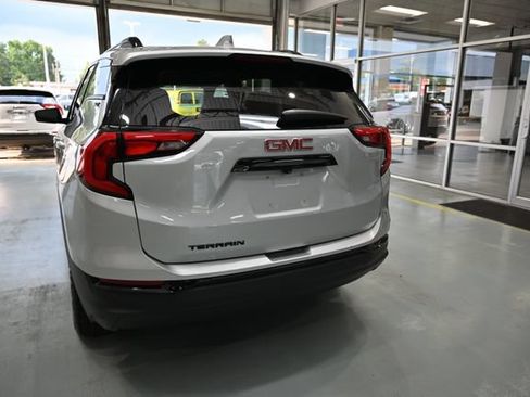 Used 2021 GMC Terrain SLT w/ Elevation Edition FWD image 6