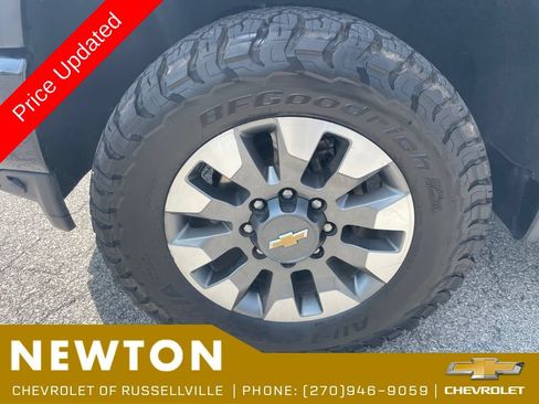 Used 2022 Chevrolet Silverado 2500 Custom w/ Custom Value Package AWD/4WD image 43