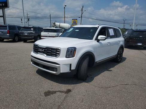 Used 2024 Kia Telluride SX w/ Towing Package AWD/4WD image 2