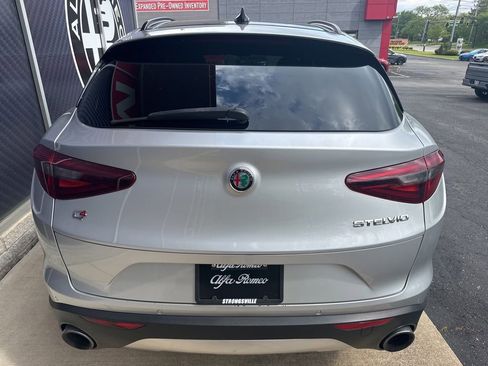 Used 2018 Alfa Romeo Stelvio Ti Sport AWD/4WD image 11