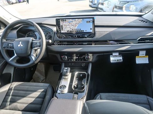 New 2026 Mitsubishi Outlander AWD image 20