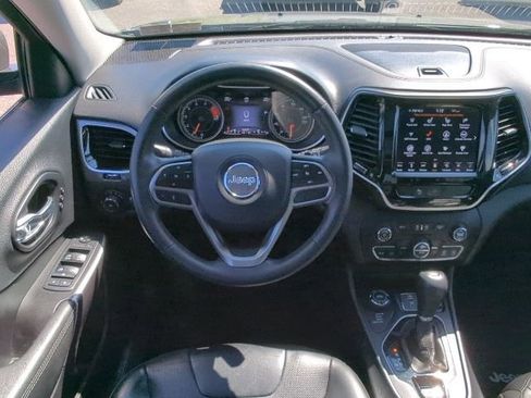 Used 2019 Jeep Cherokee Limited image 13