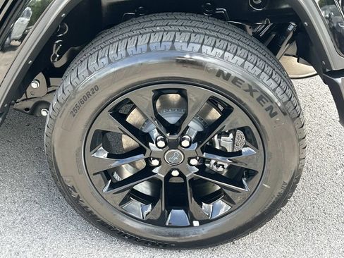 Used 2025 Jeep Wrangler Unlimited Sahara AWD/4WD image 14
