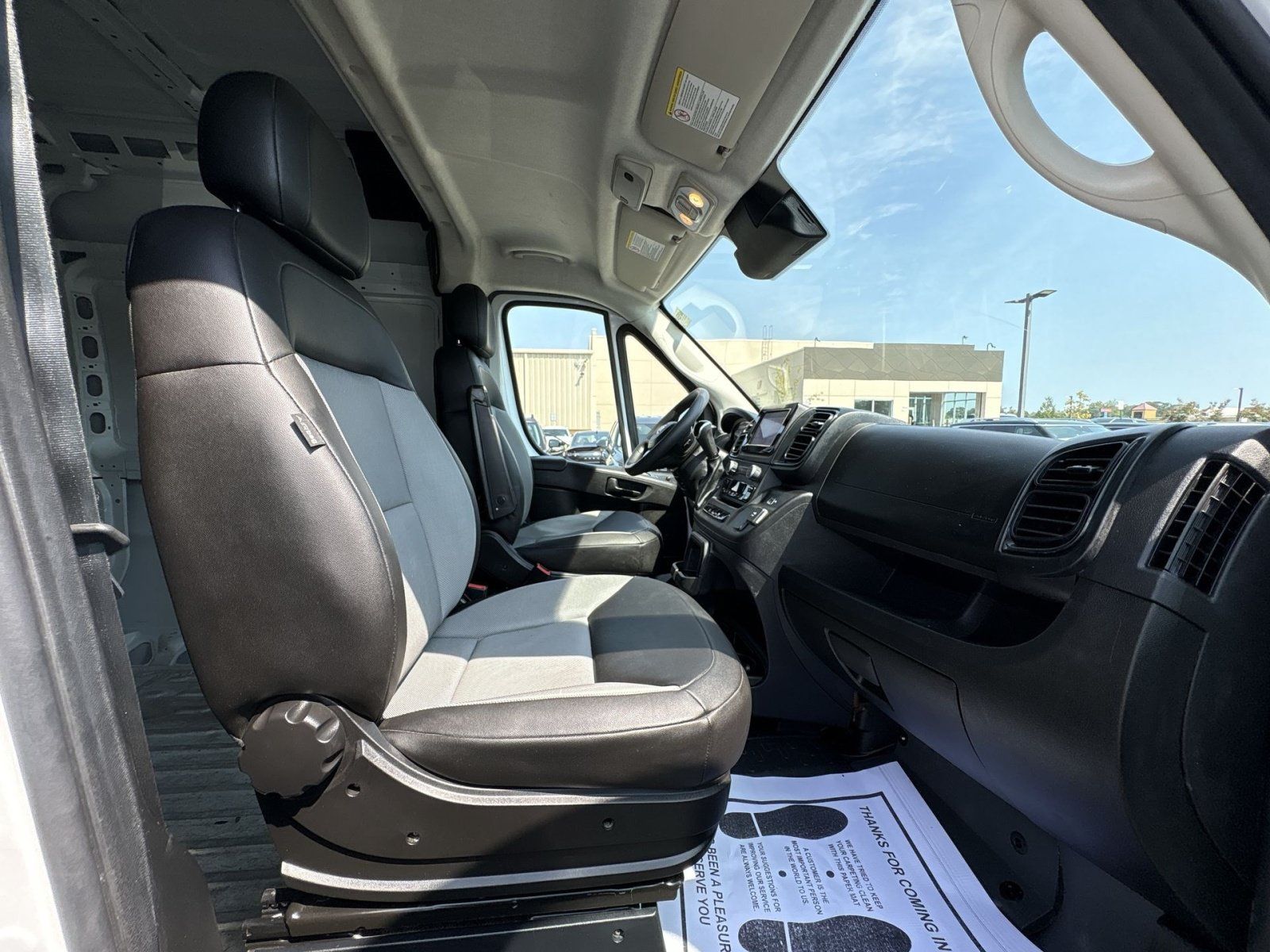 Used 2025 RAM ProMaster 2500 w/ Convenience Group FWD image 24
