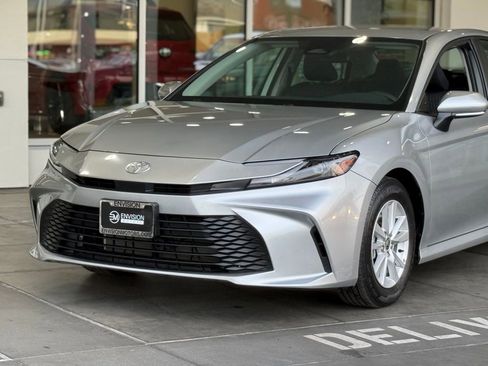 Certified 2025 Toyota Camry LE image 3