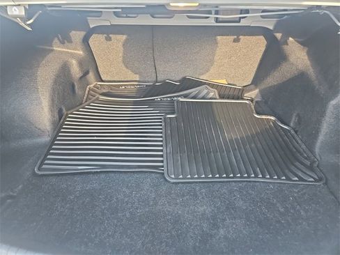 Used 2022 Chevrolet Malibu LT image 25