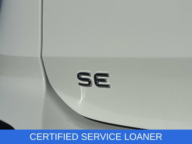 Certified 2026 Volkswagen Taos SE FWD image 4