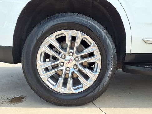 Used 2024 GMC Yukon SLT RWD image 19