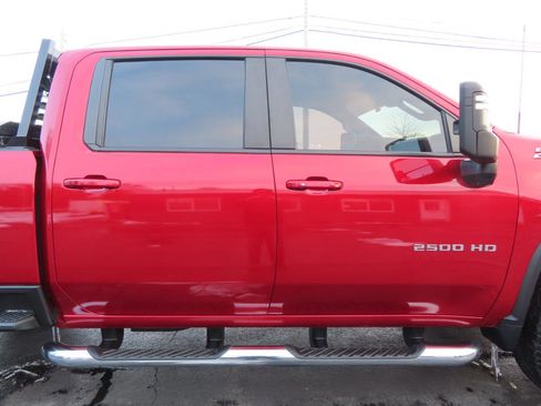 Used 2024 Chevrolet Silverado 2500 LT AWD/4WD image 25