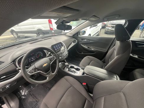 Used 2023 Chevrolet Malibu LT w/ Driver Confidence Package FWD image 2