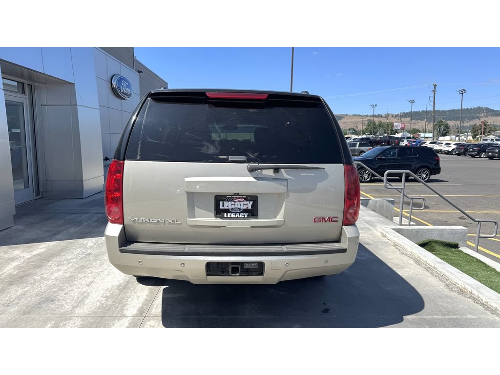 Used 2013 GMC Yukon XL SLT AWD/4WD image 6