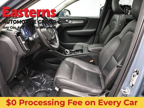Used 2021 Volvo XC40 T4 Inscription FWD image 14
