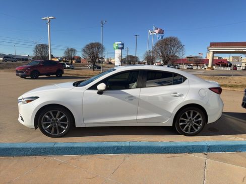 Used 2018 MAZDA MAZDA3 Grand Touring image 5