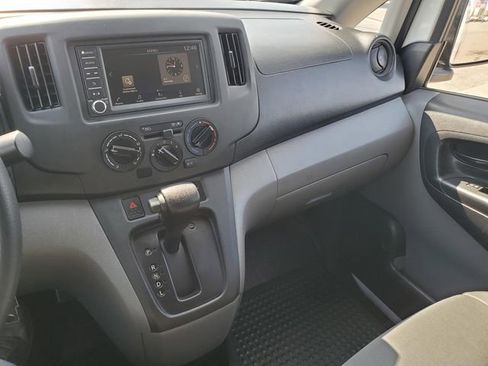 Used 2020 Nissan NV200 S image 19