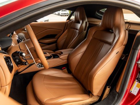 Used 2020 Aston Martin V8 Vantage Coupe RWD image 23