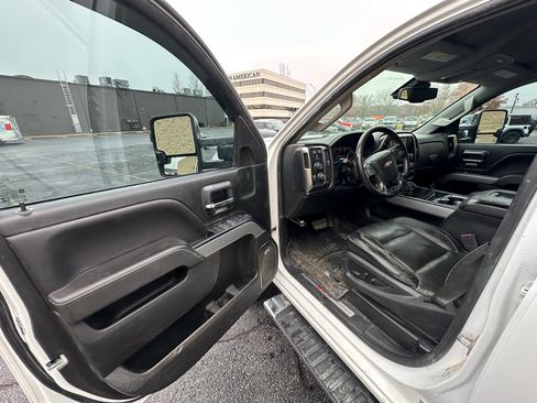 Used 2018 Chevrolet Silverado 2500 LTZ w/ Duramax Plus Package image 9