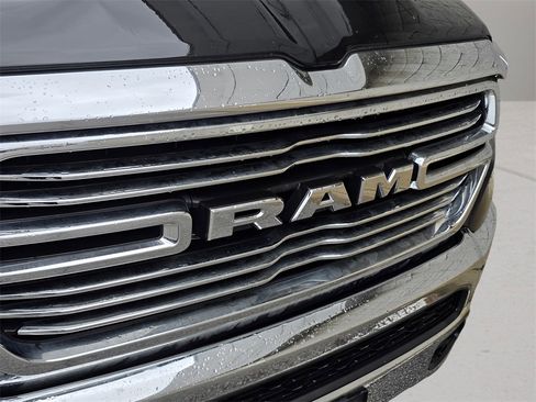 Used 2019 RAM 1500 Laramie image 29