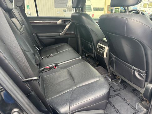 Used 2015 Lexus GX 460 w/ Premium Package AWD/4WD image 11