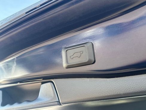 Used 2025 Toyota RAV4 XLE w/ Convenience Package image 8