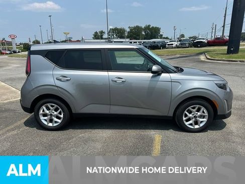 Used 2025 Kia Soul LX w/ LX Technology Package FWD image 4