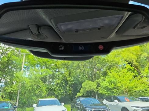 Used 2017 Chevrolet Trax LT w/ LT Convenience Package FWD image 21