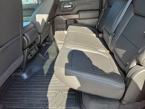 Used 2020 GMC Sierra 1500 SLT w/ X31 Off-Road Package image 5