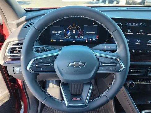 New 2026 Chevrolet Traverse Z71 w/ LPO, Floor Liner Package image 11