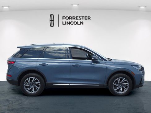 Used 2023 Lincoln Corsair AWD w/ Equipment Group 101A image 2