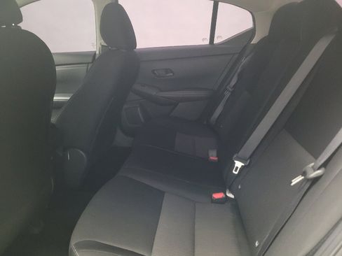 Used 2024 Nissan Sentra SV FWD image 18