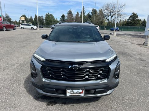 Used 2025 Chevrolet Equinox LT w/ Convenience Package II AWD/4WD image 2