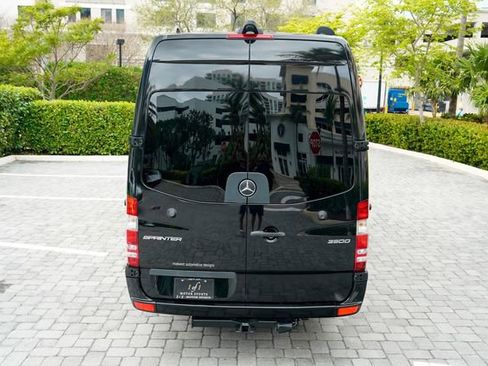 Used 2018 Mercedes-Benz Sprinter 3500 image 19