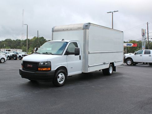 Used 2021 GMC Savana 3500 Extended w/ Power Convenience Package image 9