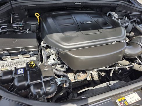 Used 2019 Jeep Grand Cherokee Altitude AWD/4WD image 17