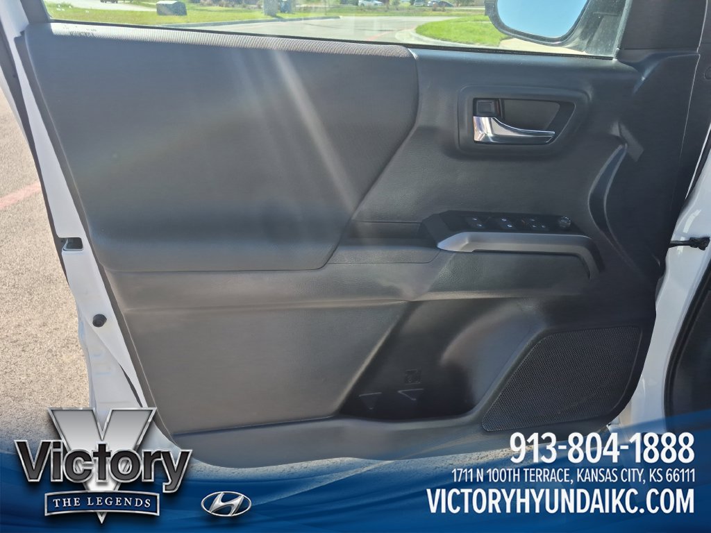 Used 2023 Toyota Tacoma TRD Sport w/ Technology Package AWD/4WD image 10