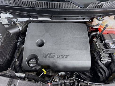 Used 2023 Chevrolet Traverse RS w/ LPO, Floor Liner Package image 34