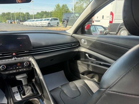 Used 2023 Hyundai Elantra Limited FWD image 37