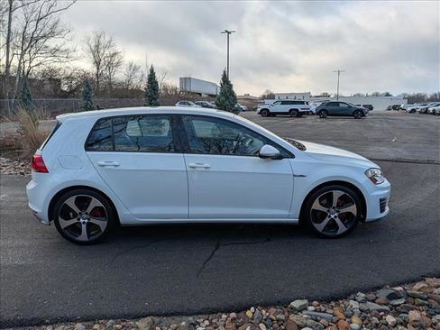 Used 2017 Volkswagen GTI S image 6