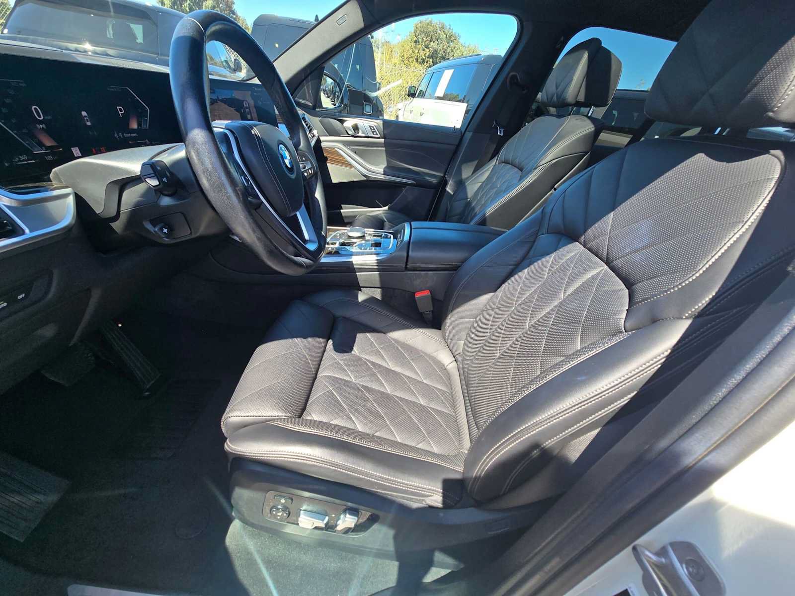 Used 2024 BMW X5 xDrive50e AWD/4WD image 24