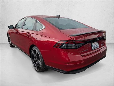 Used 2025 Honda Accord Sport image 8
