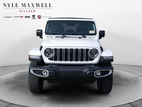New 2026 Jeep Wrangler Unlimited Sahara AWD/4WD image 18