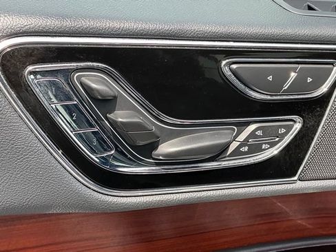 Used 2023 Lincoln Navigator Reserve AWD/4WD image 16